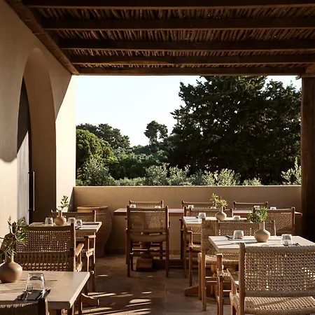 Hotel Pierros