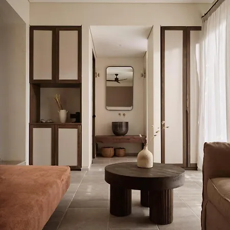Pierros Hotell 5*