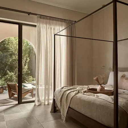 Hotel Pierros